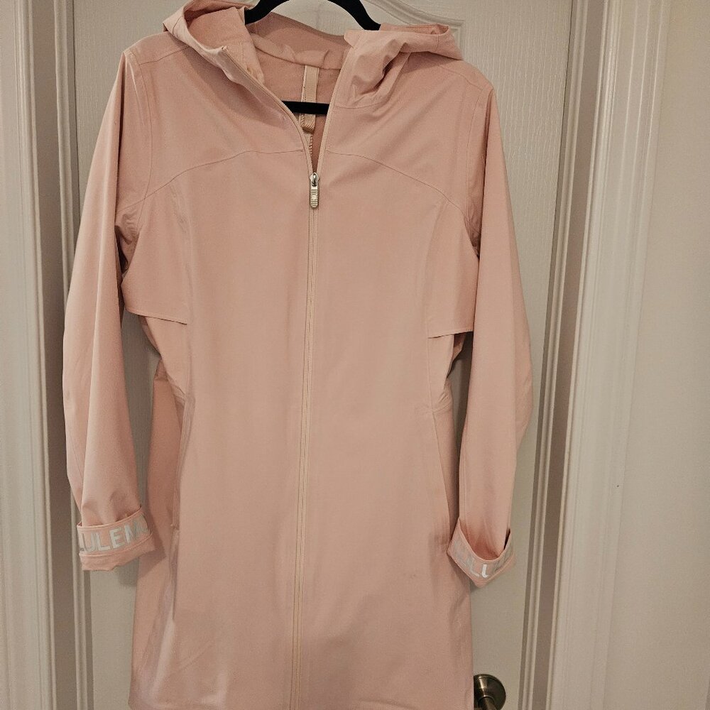 Lululemon Rebel Rain Jacket